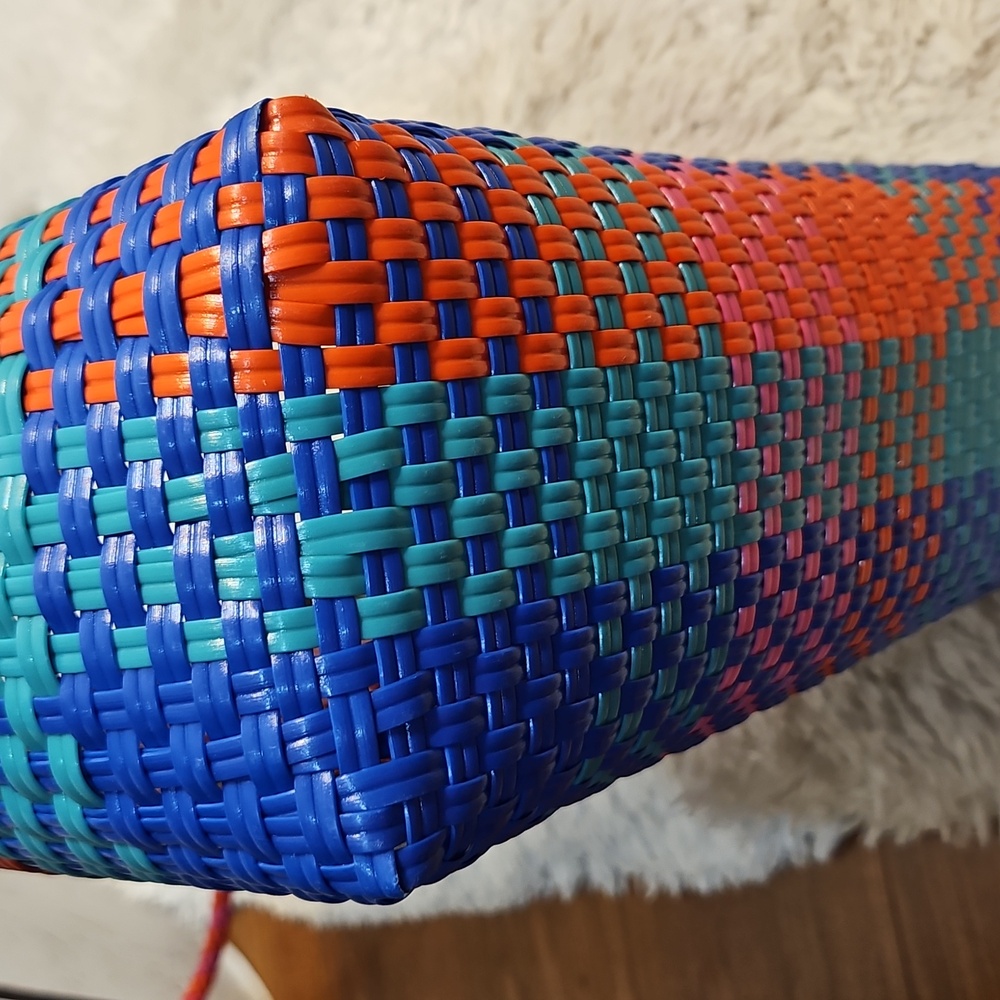 The Native Multicolor Woven Tote Bag Purse Handbag, Vibrant Colors‎ - Picture 5 of 12